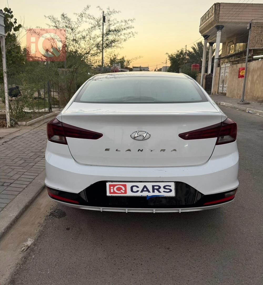 هيونداي النترا